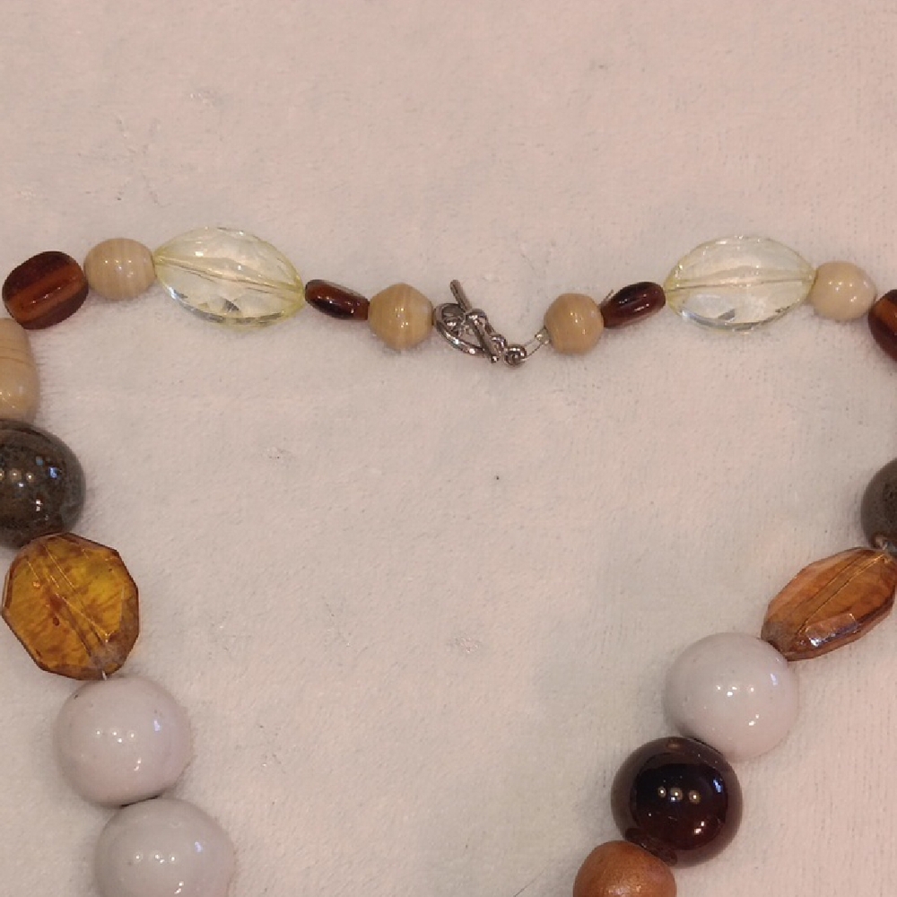 Artisan Handmade Chunky Multicolor Beaded Necklace - Picture 6 of 7